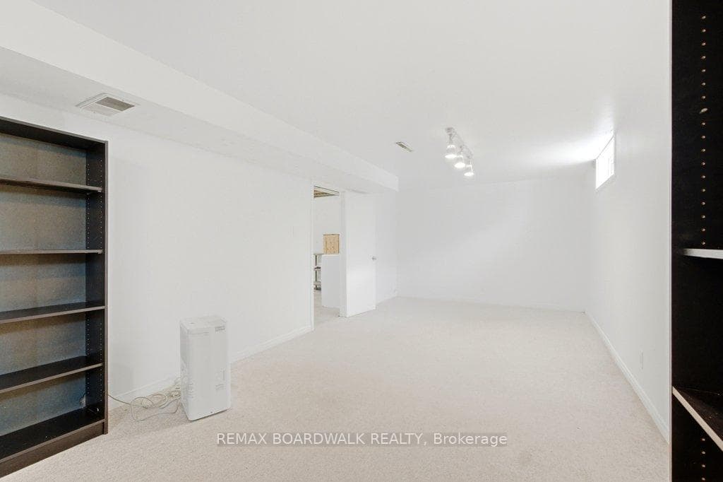 1279 Adirondack Drive photo 21