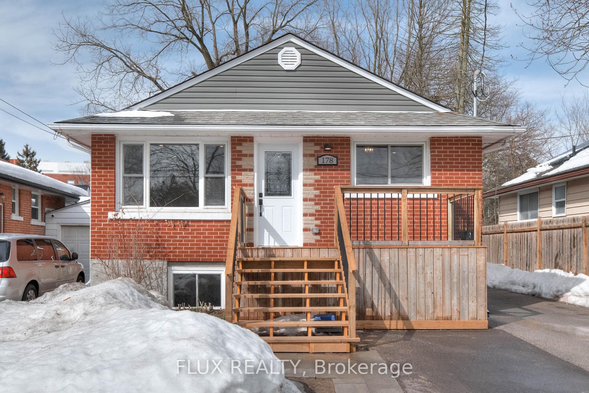 178 Glen Road photo 1