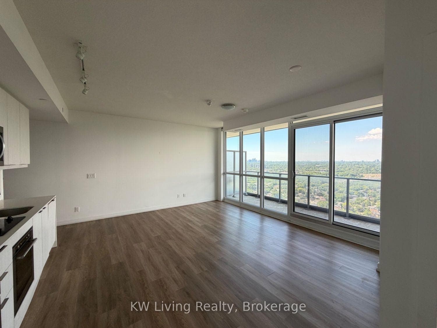 38 Forest Manor Road Unit 2109 photo 2