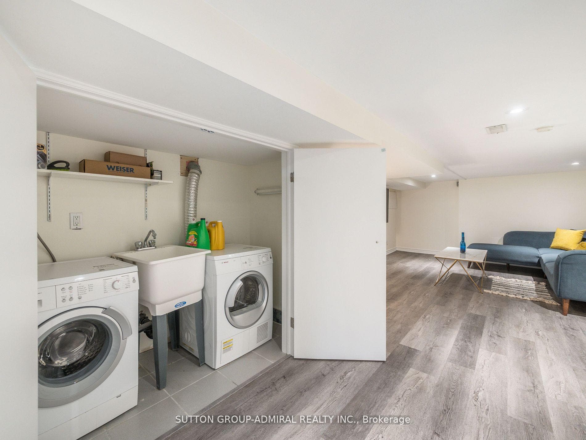 389 Davisville Avenue photo 38