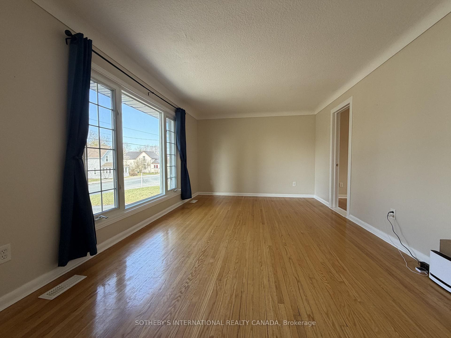 243 Bartholomew Street photo 8