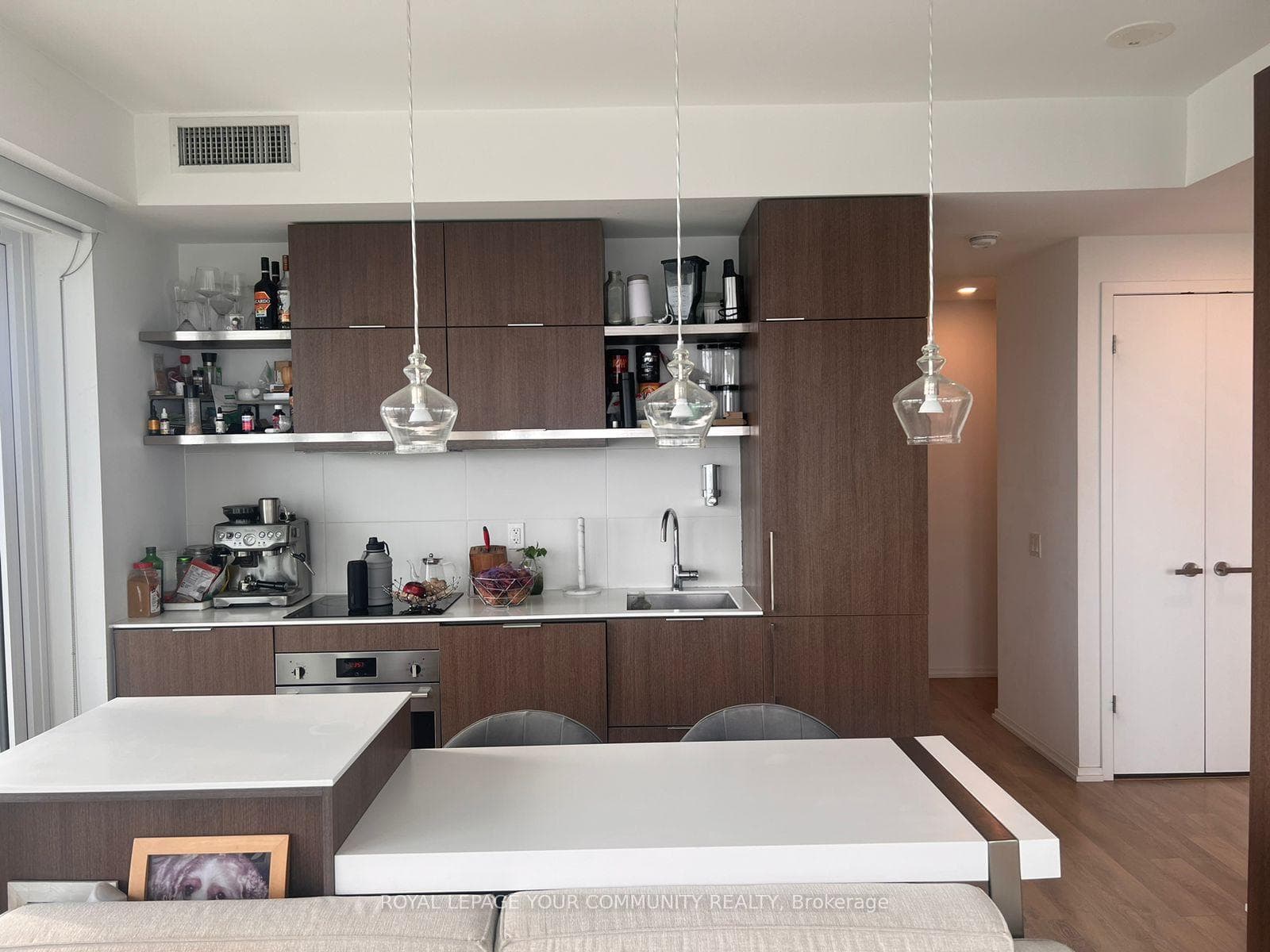 197 Yonge Street Unit 4705 photo 10