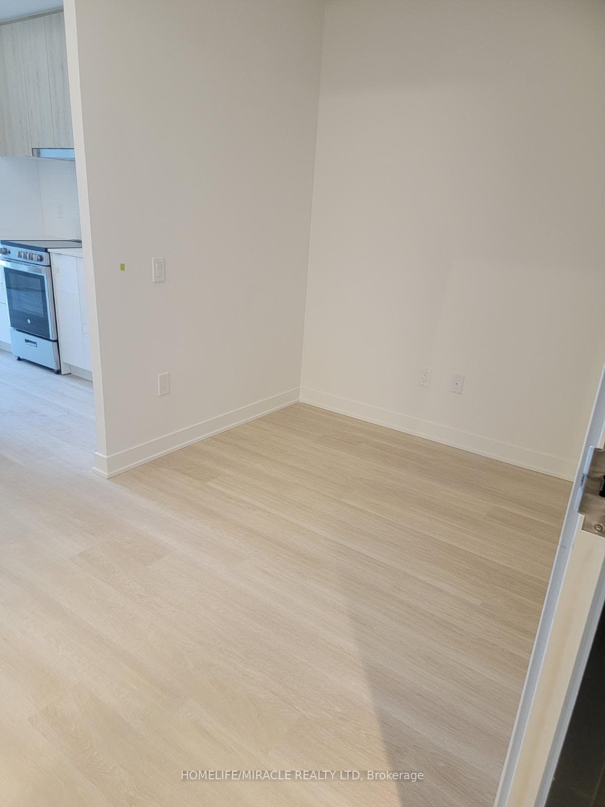 30 Upper Mall Way Unit 3109 photo 7