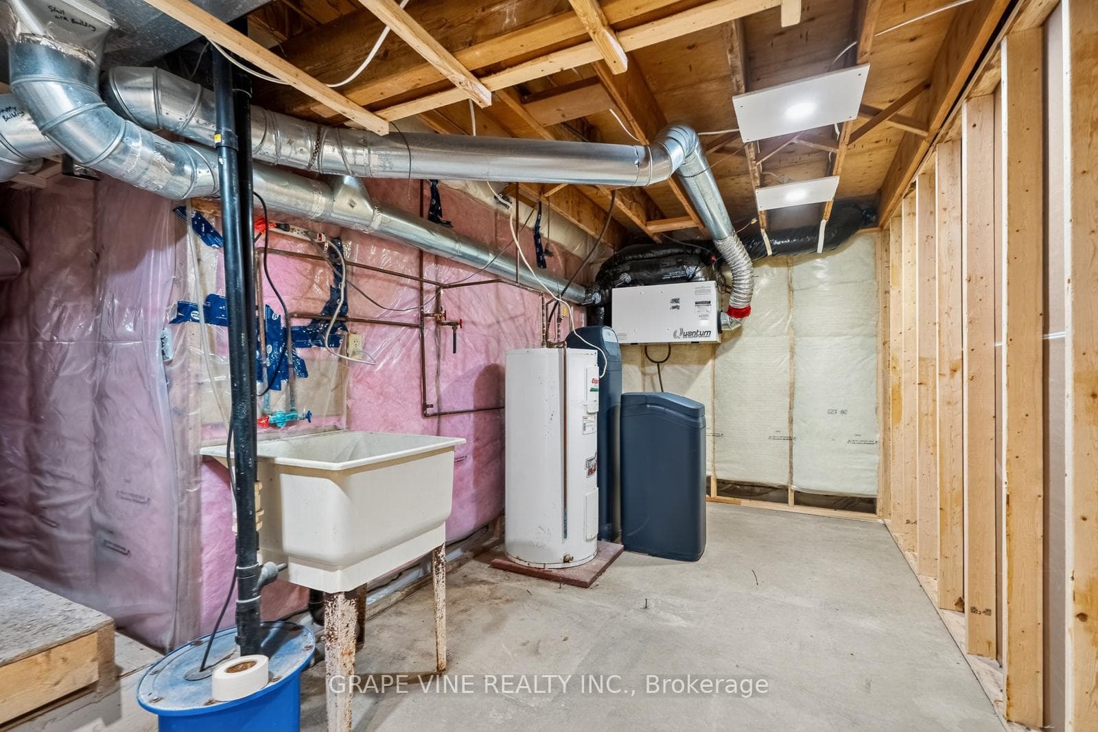 135 Manion Road photo 35