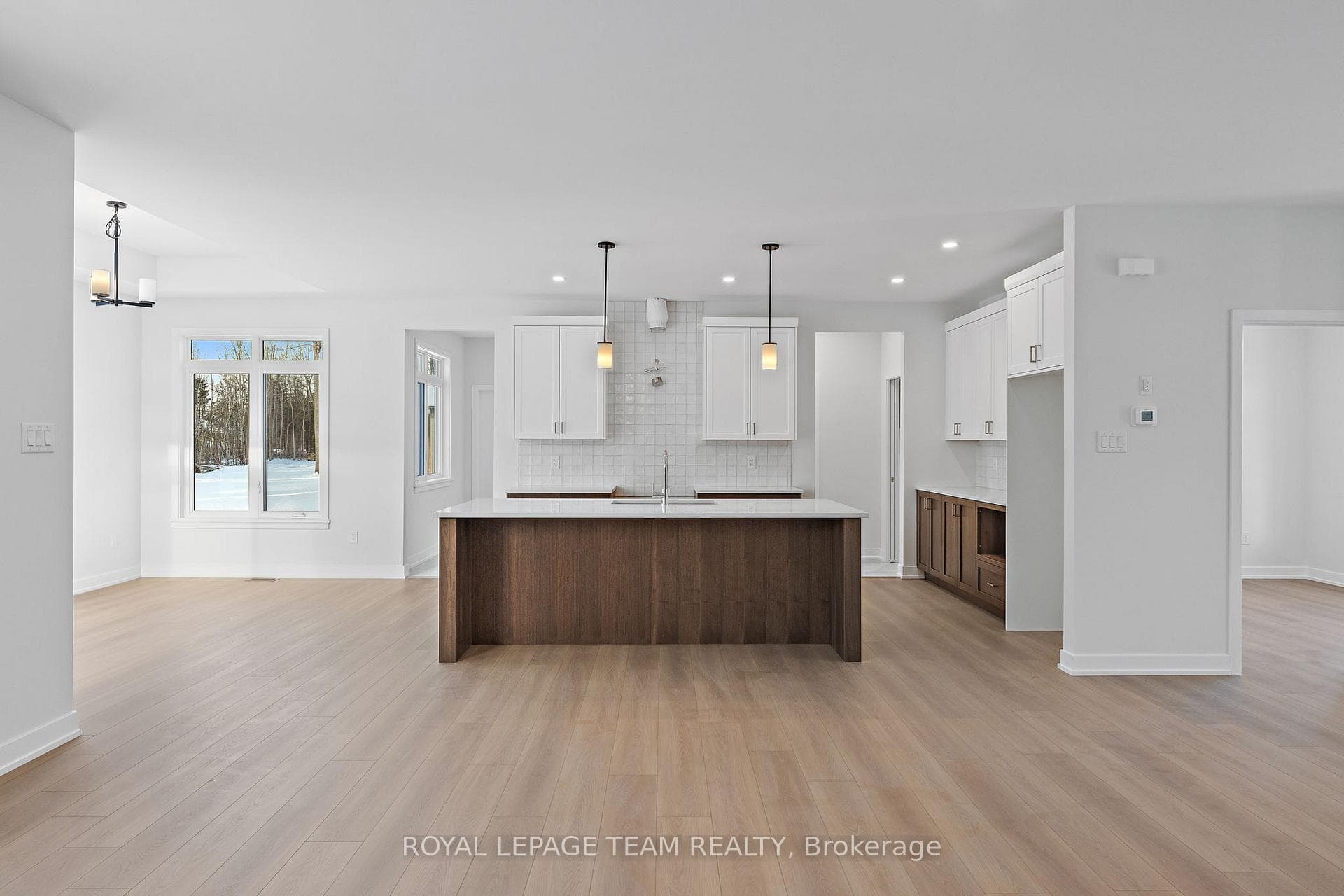 46 TENNANT Drive photo 6