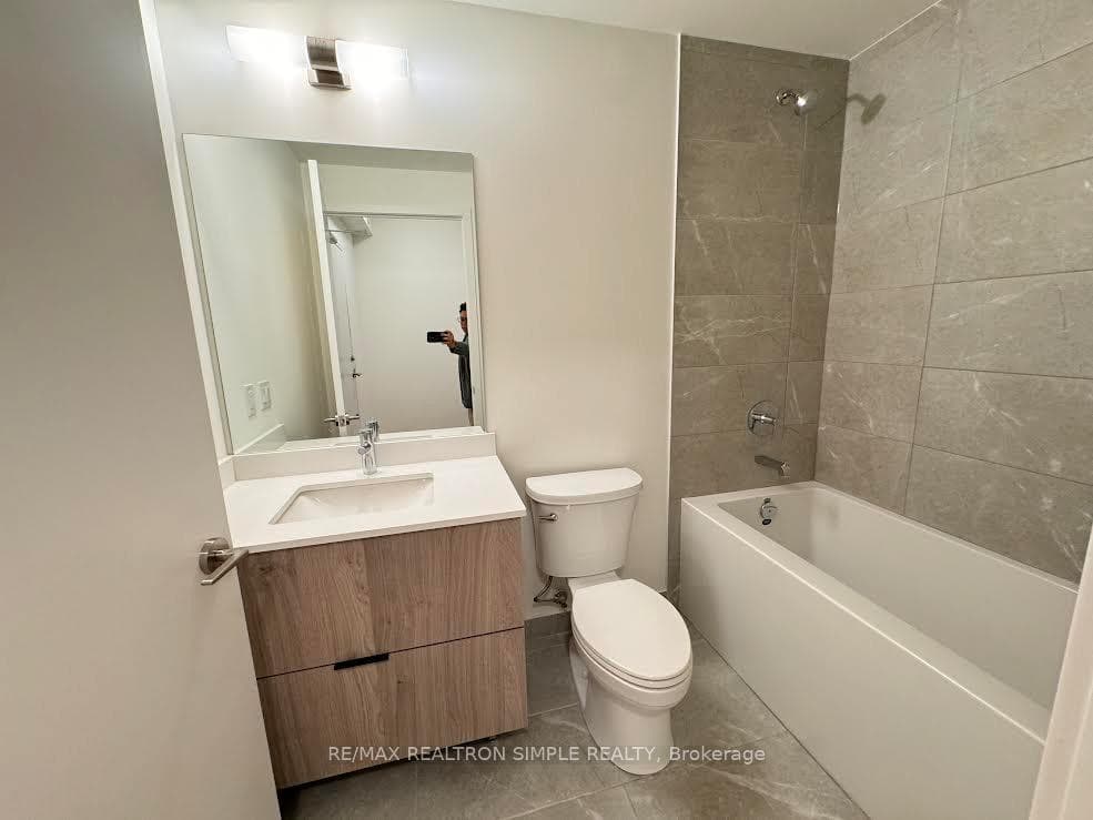 2 David Eyer Road Unit 324 photo 6
