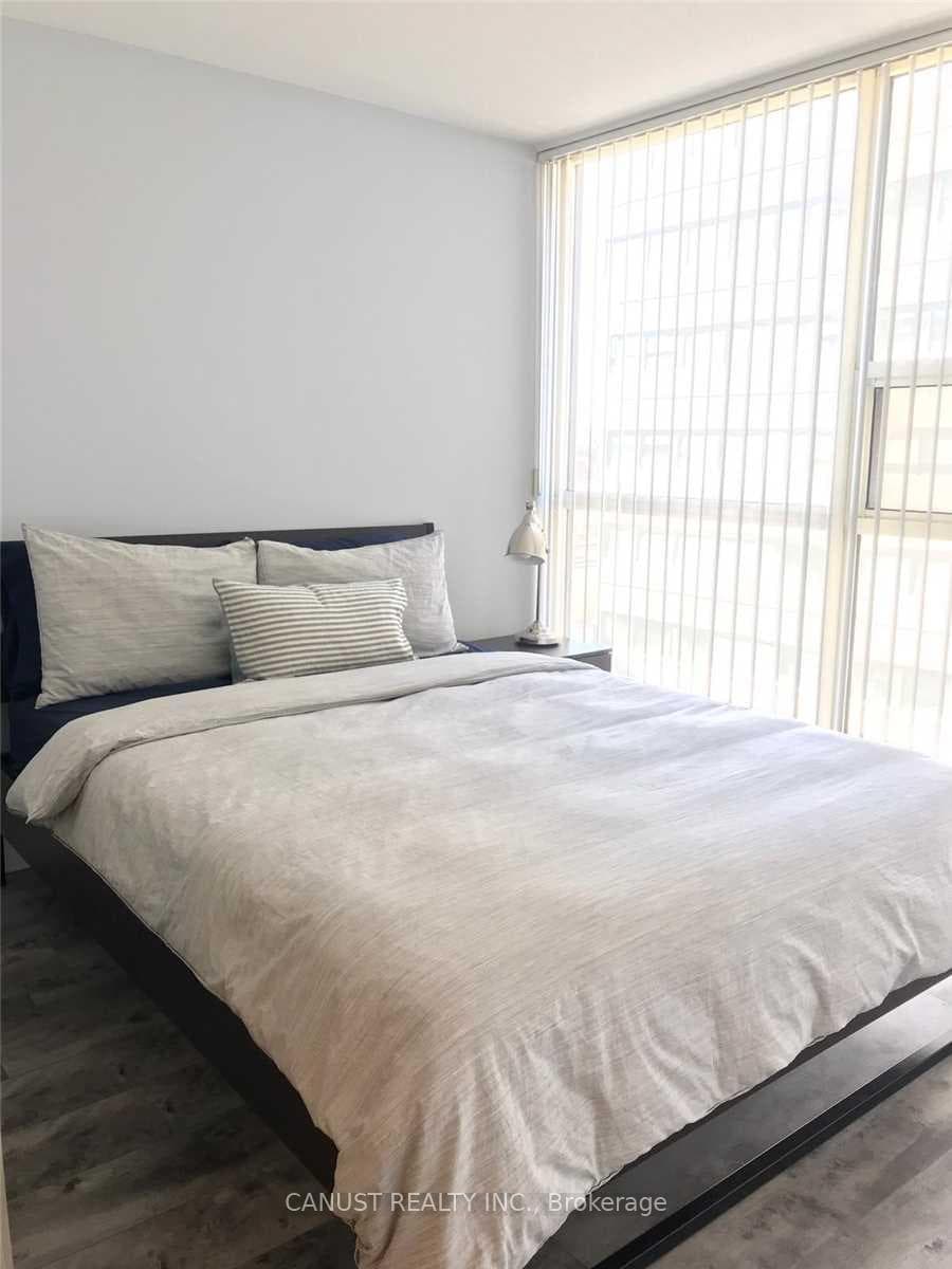 Solarium with bedroom setup