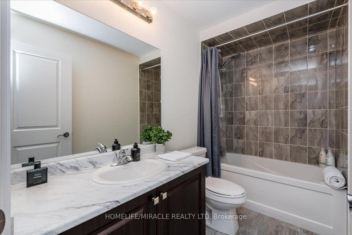 50 Arnold Crescent photo 24