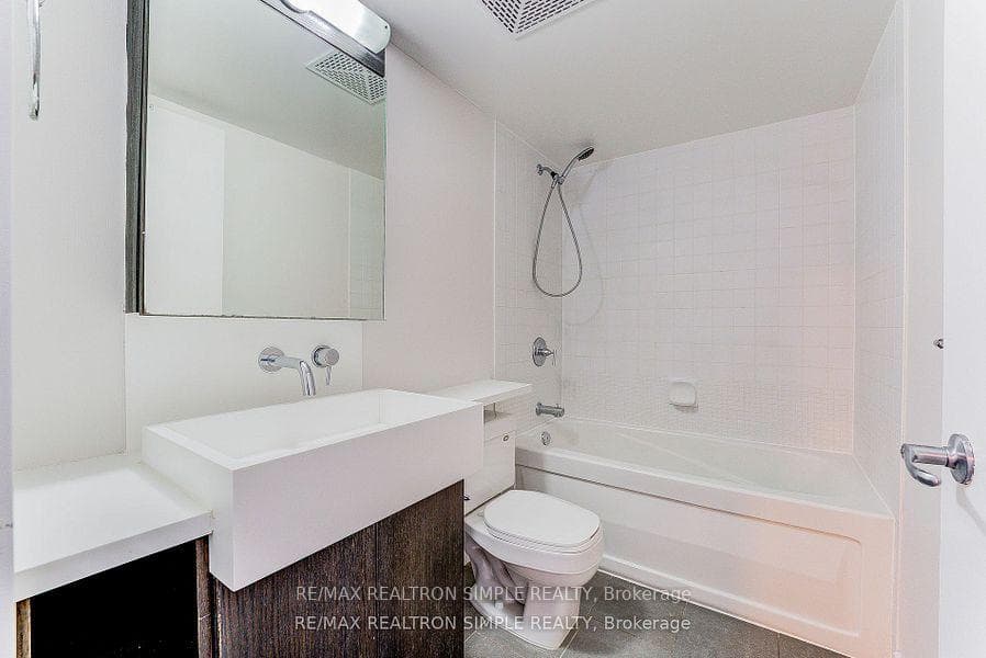 15 Brunel Court Unit 703 photo 17