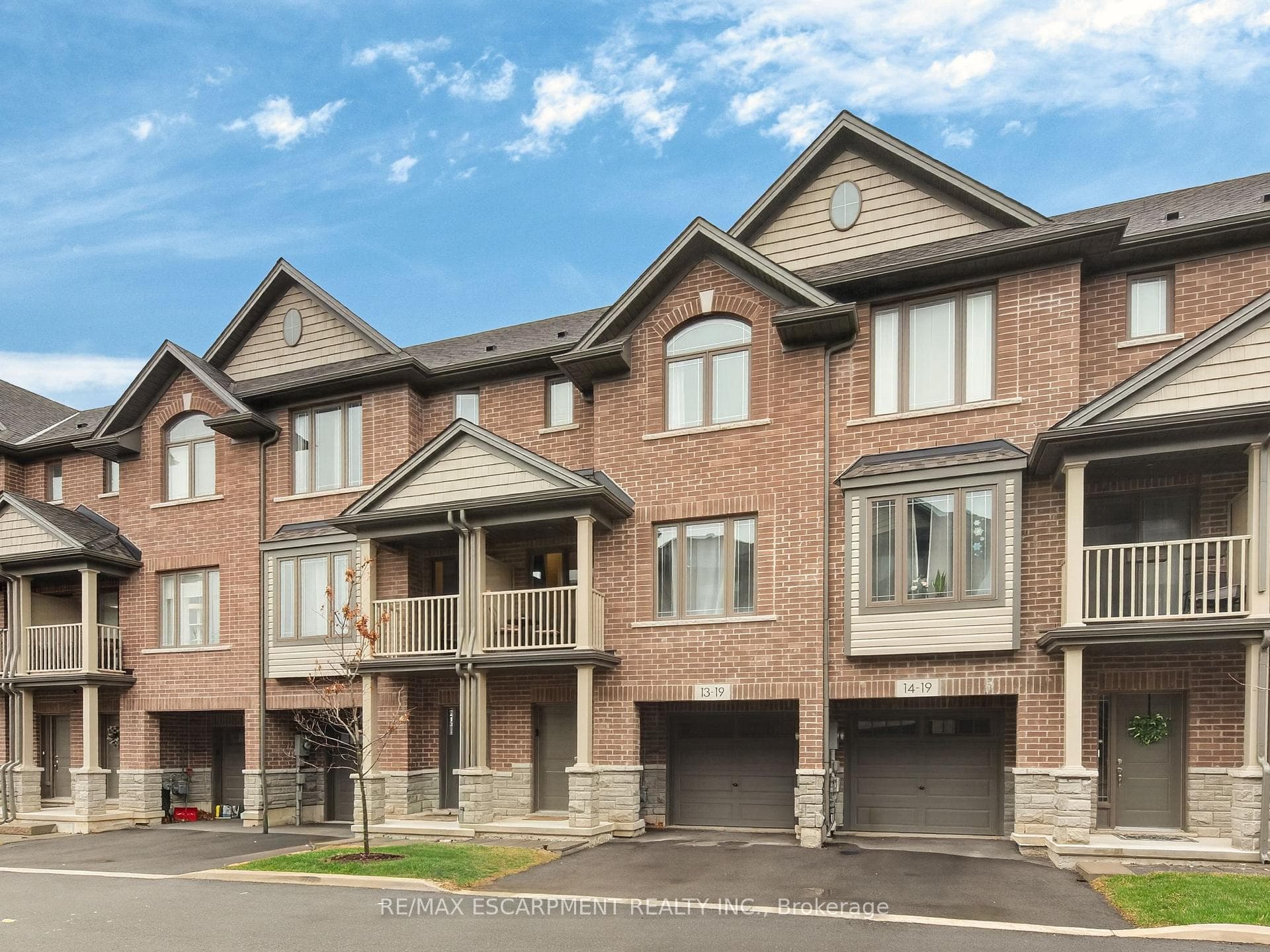 19 Picardy Drive Unit 13 photo 6