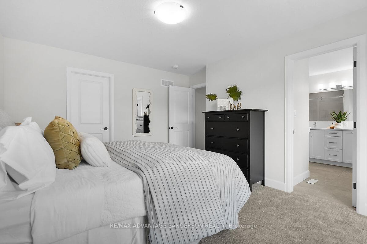 35 Purple Beech Street photo 22