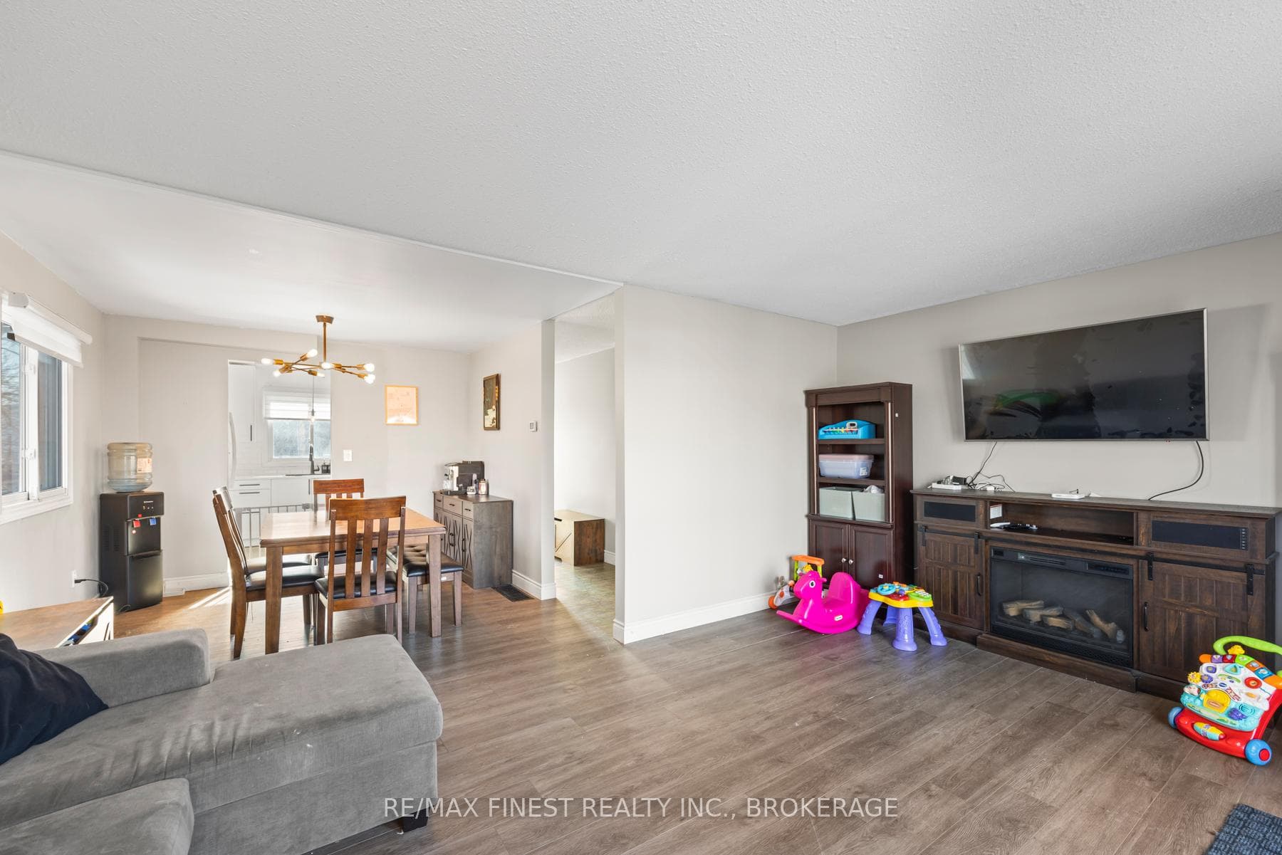 136 Jean Worrell Crescent photo 15