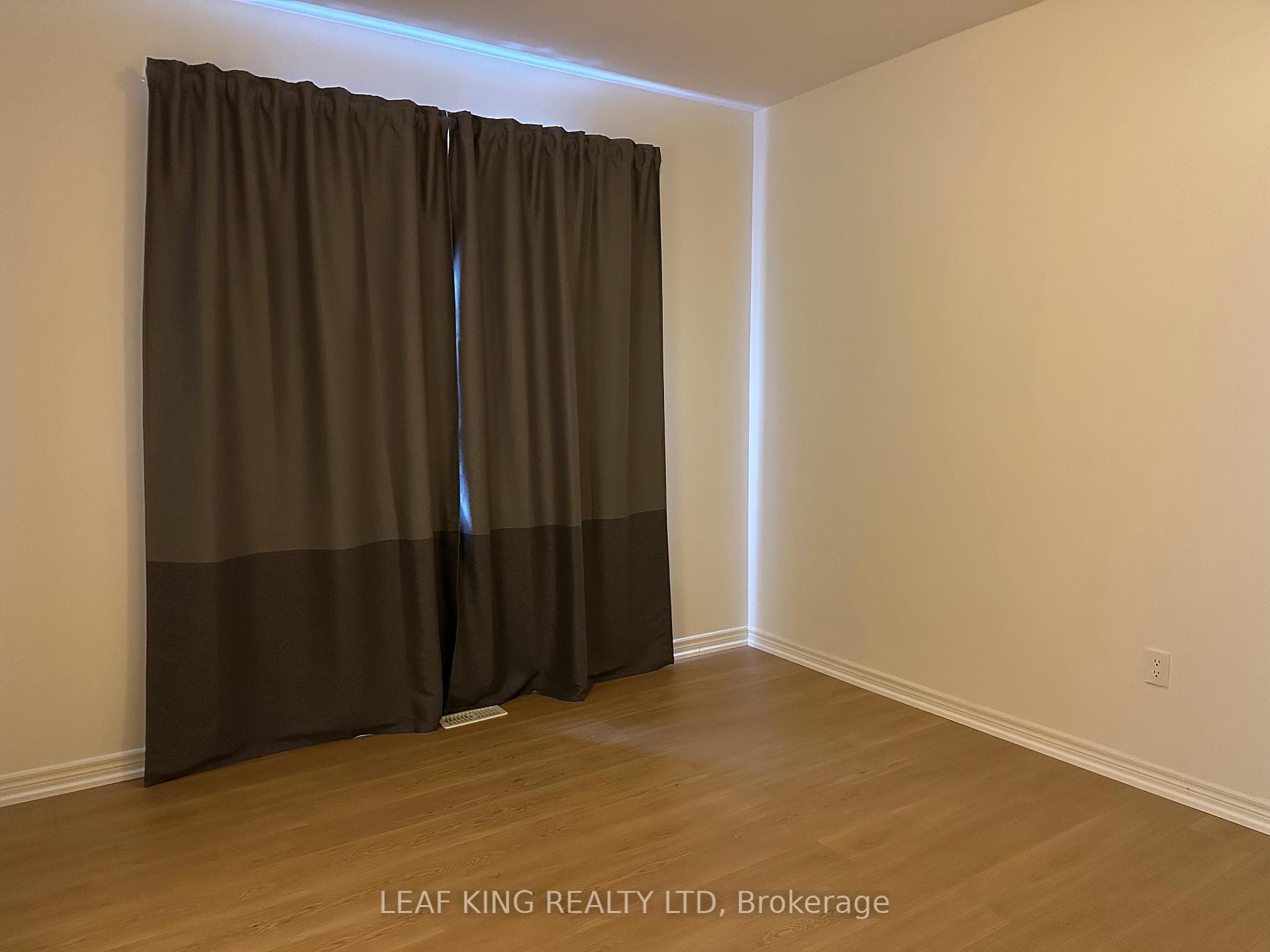35 Morrison Drive photo 11