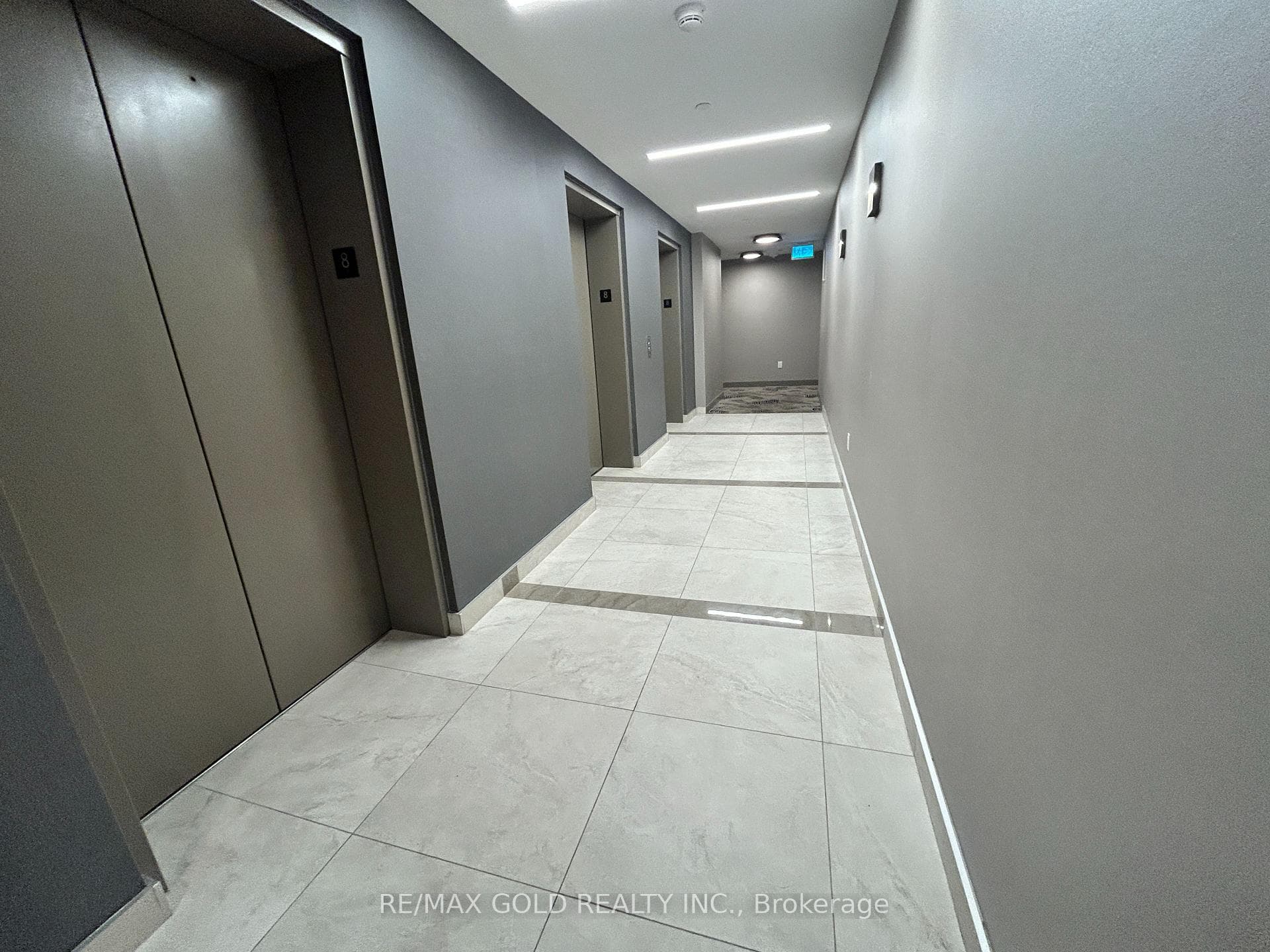 5105 Hurontario Street Unit 809 photo 10