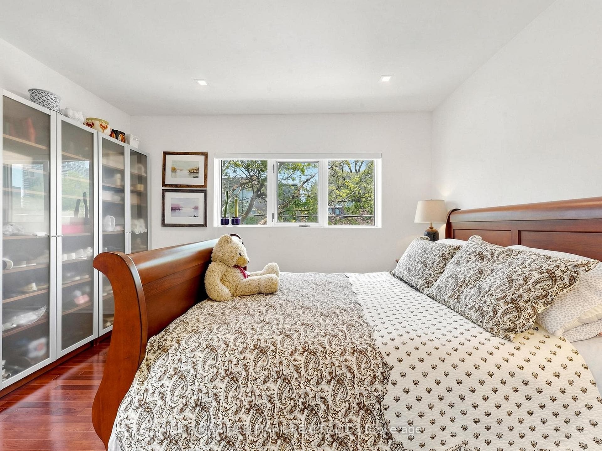 63 St Clements Avenue photo 31