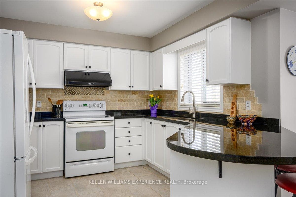 25 Muir Drive photo 24