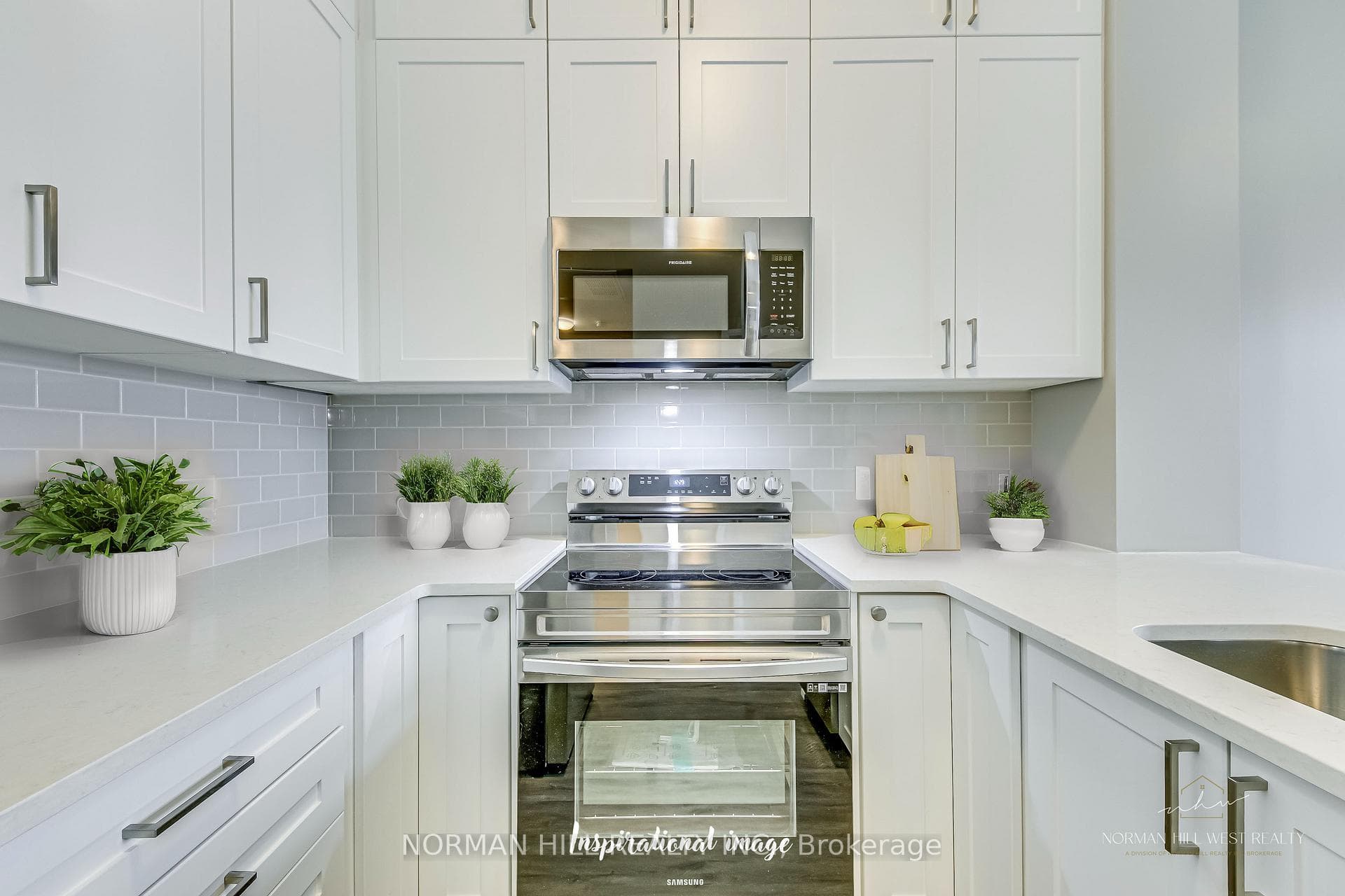 460 Gordon Krantz Avenue Unit 607 photo 15