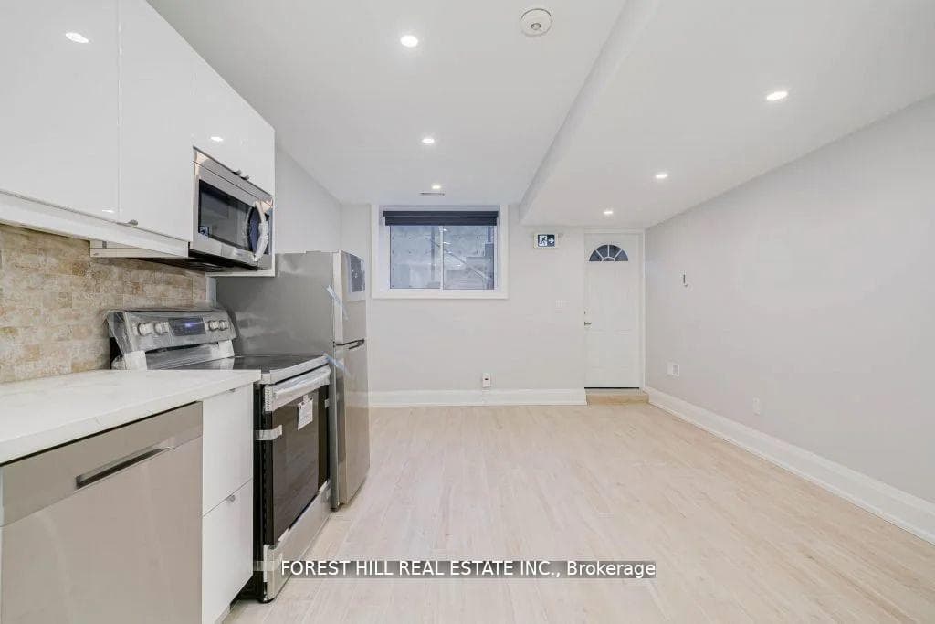 63 Argyle Street Unit Lower photo 6