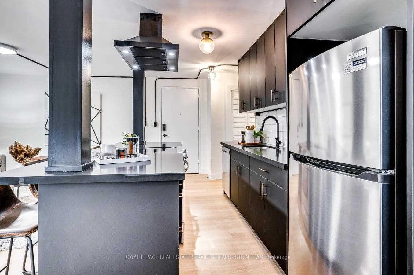 420 Eglinton Avenue Unit 206 photo 9