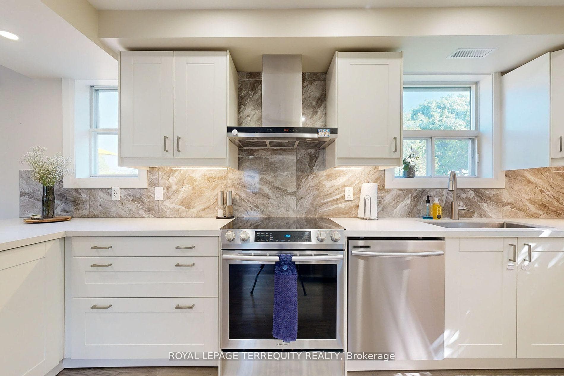3970 Bloor Street photo 16