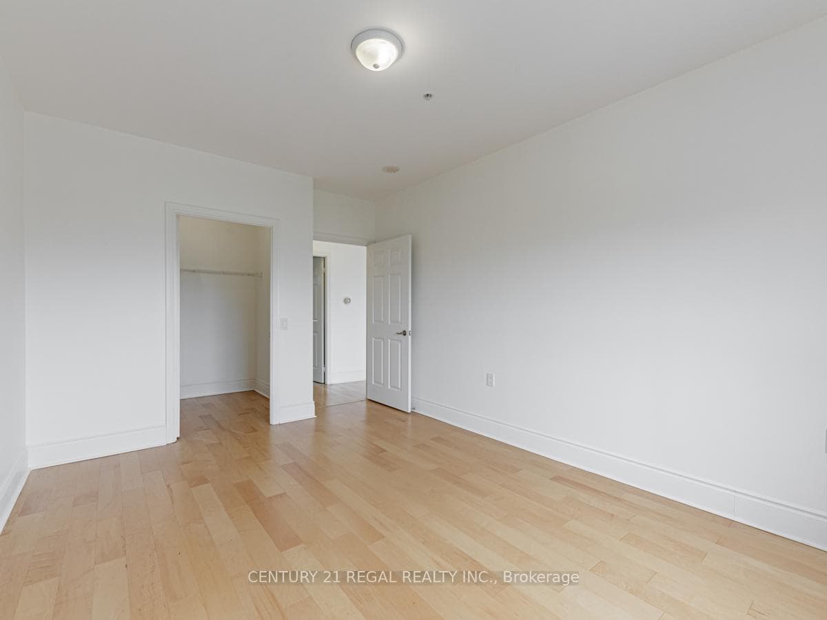 12 Rean Drive Unit PH7 photo 19