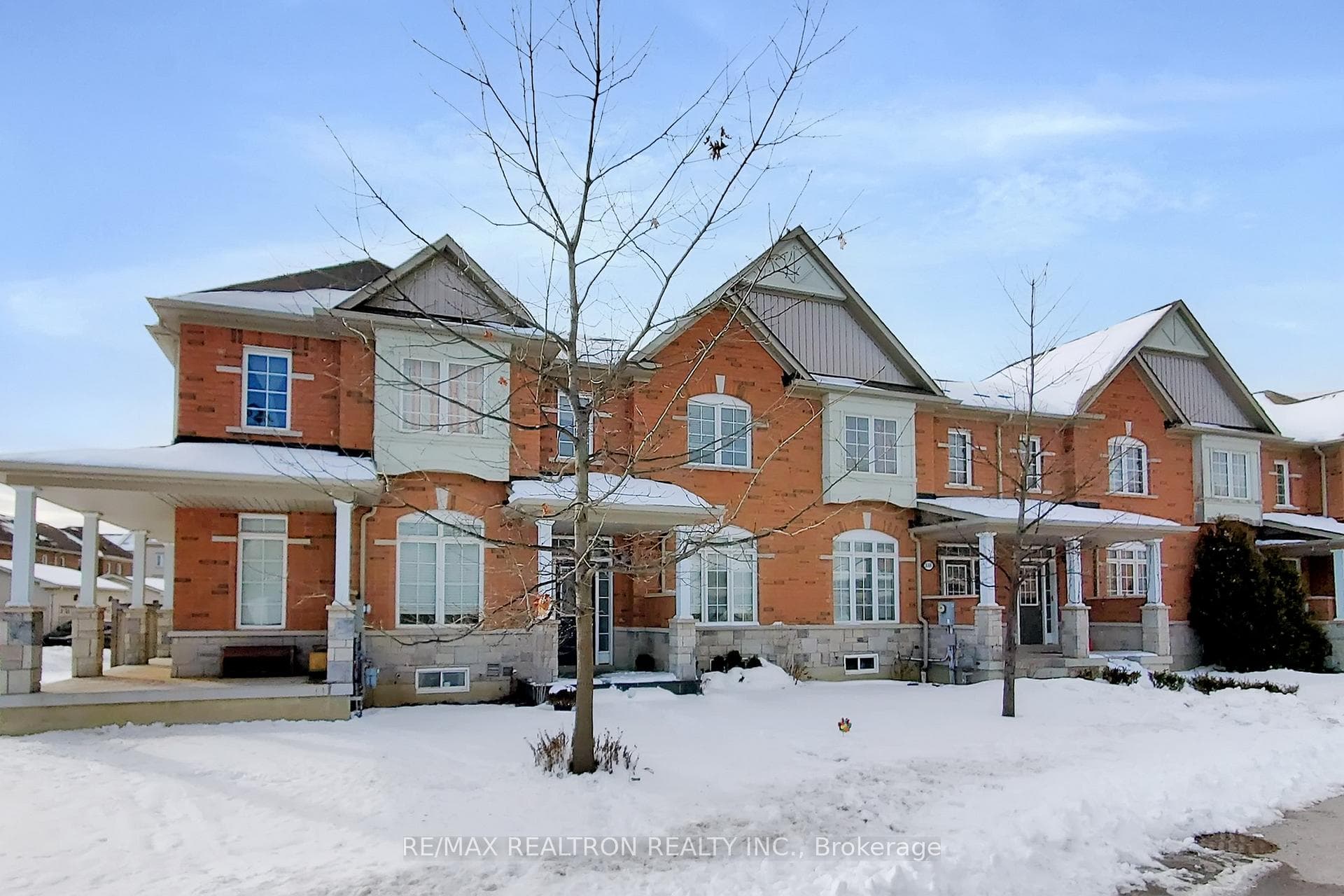 2442 Earl Grey Avenue photo 2