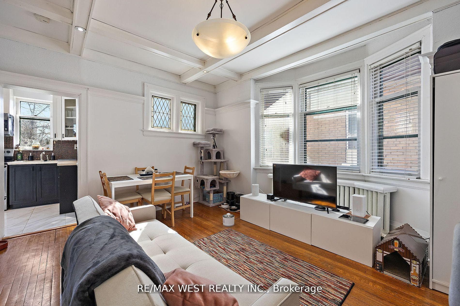 76 Rosemount Avenue photo 25