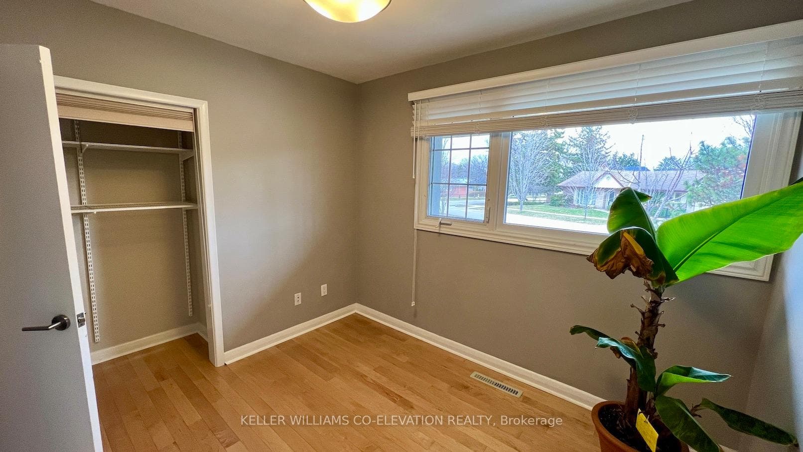 20 Hedges Boulevard photo 17