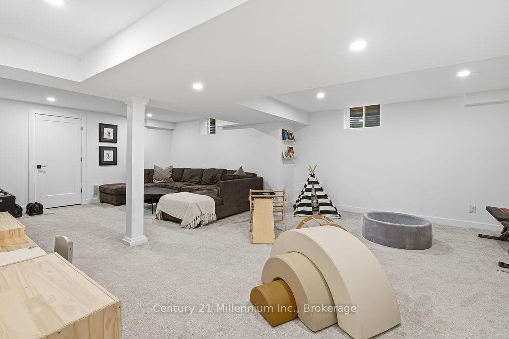 30 Mclean Avenue photo 39