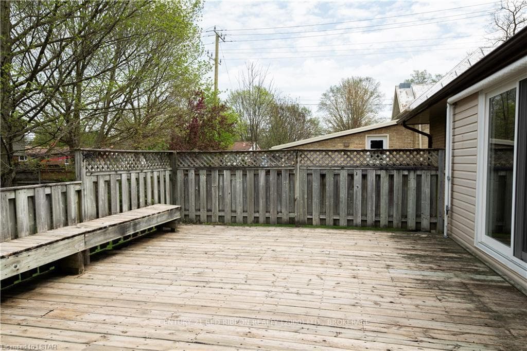 403 ALBERT Street photo 38