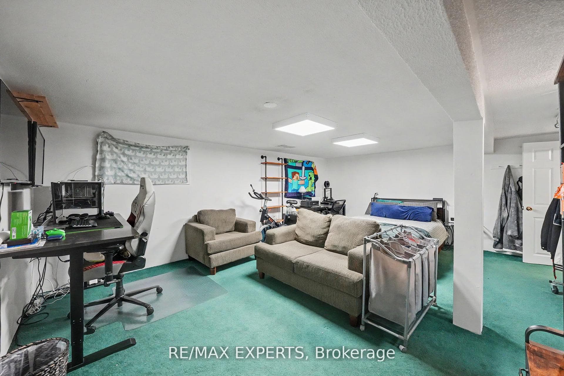 32 Oak Court photo 26