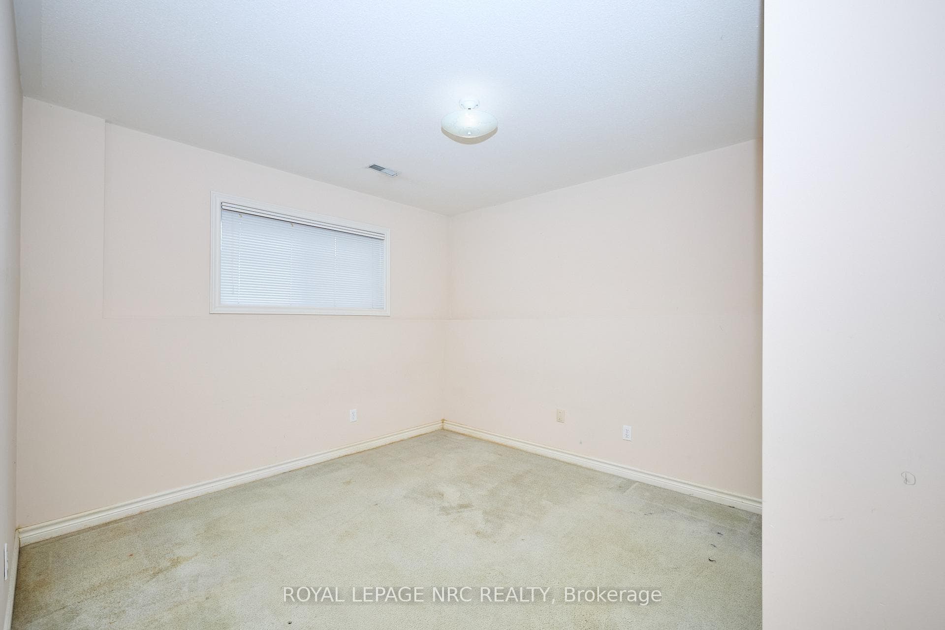 4431 MONTROSE Road photo 21