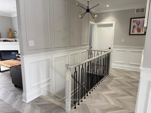1712 Conacher Crescent photo 21