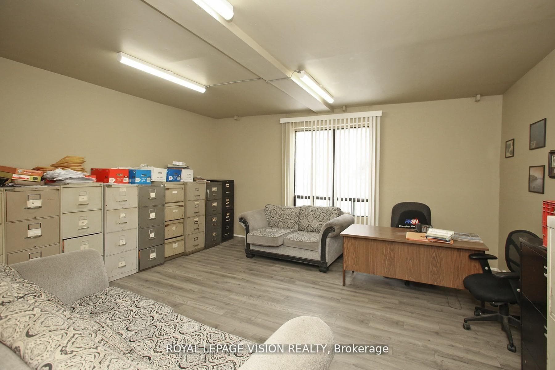 819 Pape Avenue photo 9