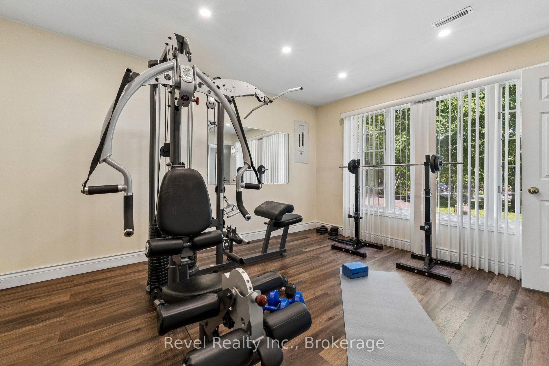 18 Bessie Avenue photo 15