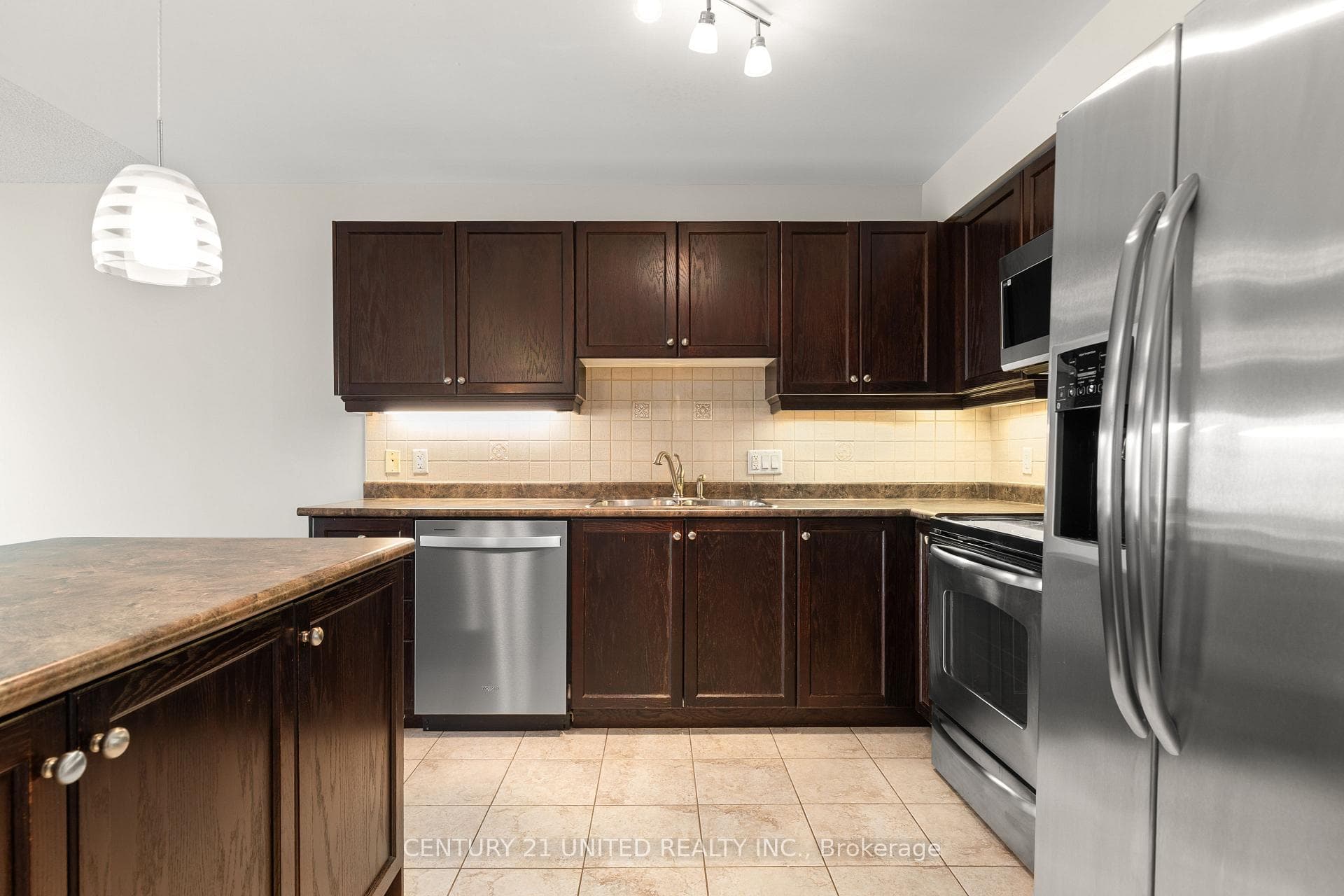 63 Fallingbrook Crescent photo 24