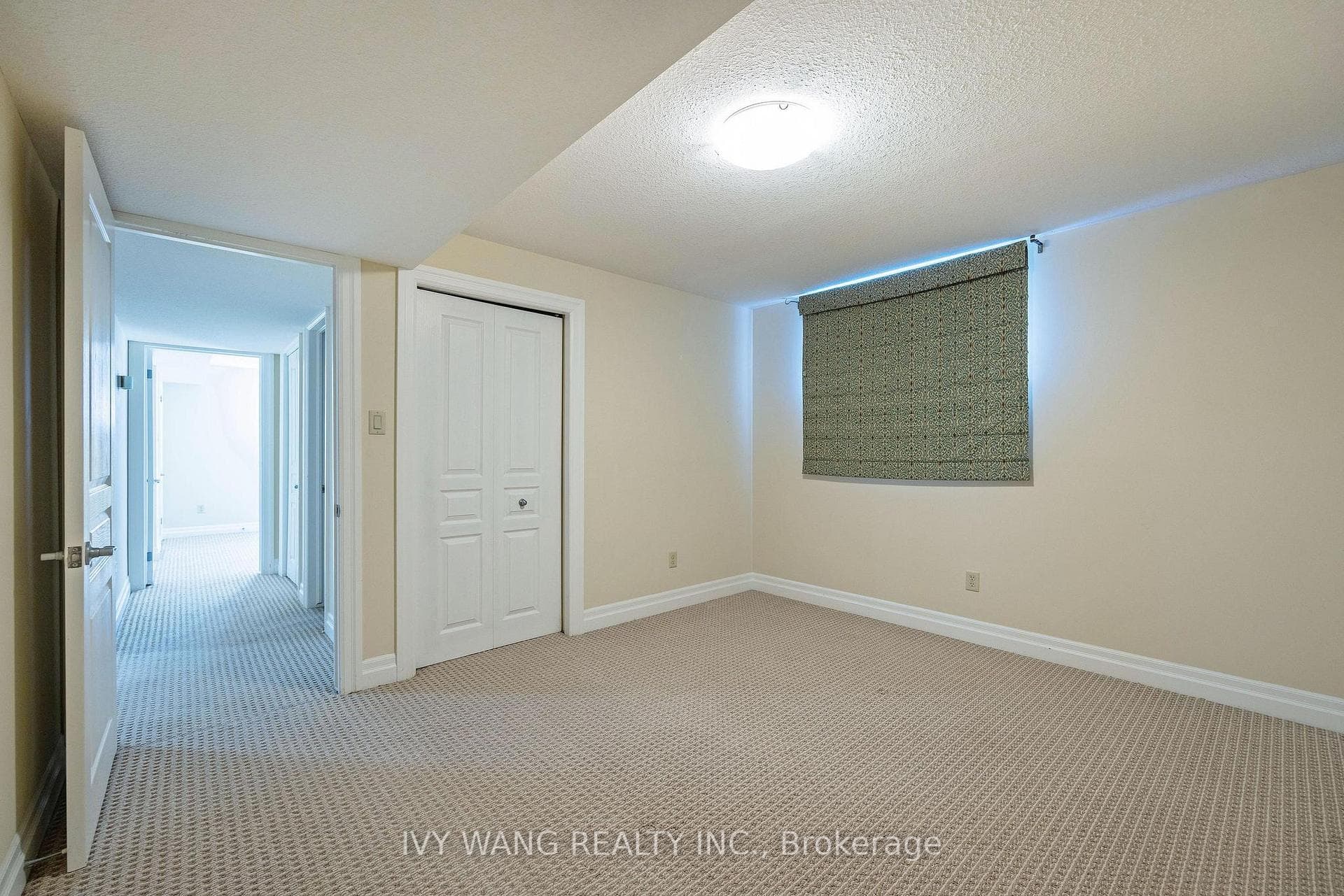 2080 BEAVERBROOK Avenue Unit 31 photo 31