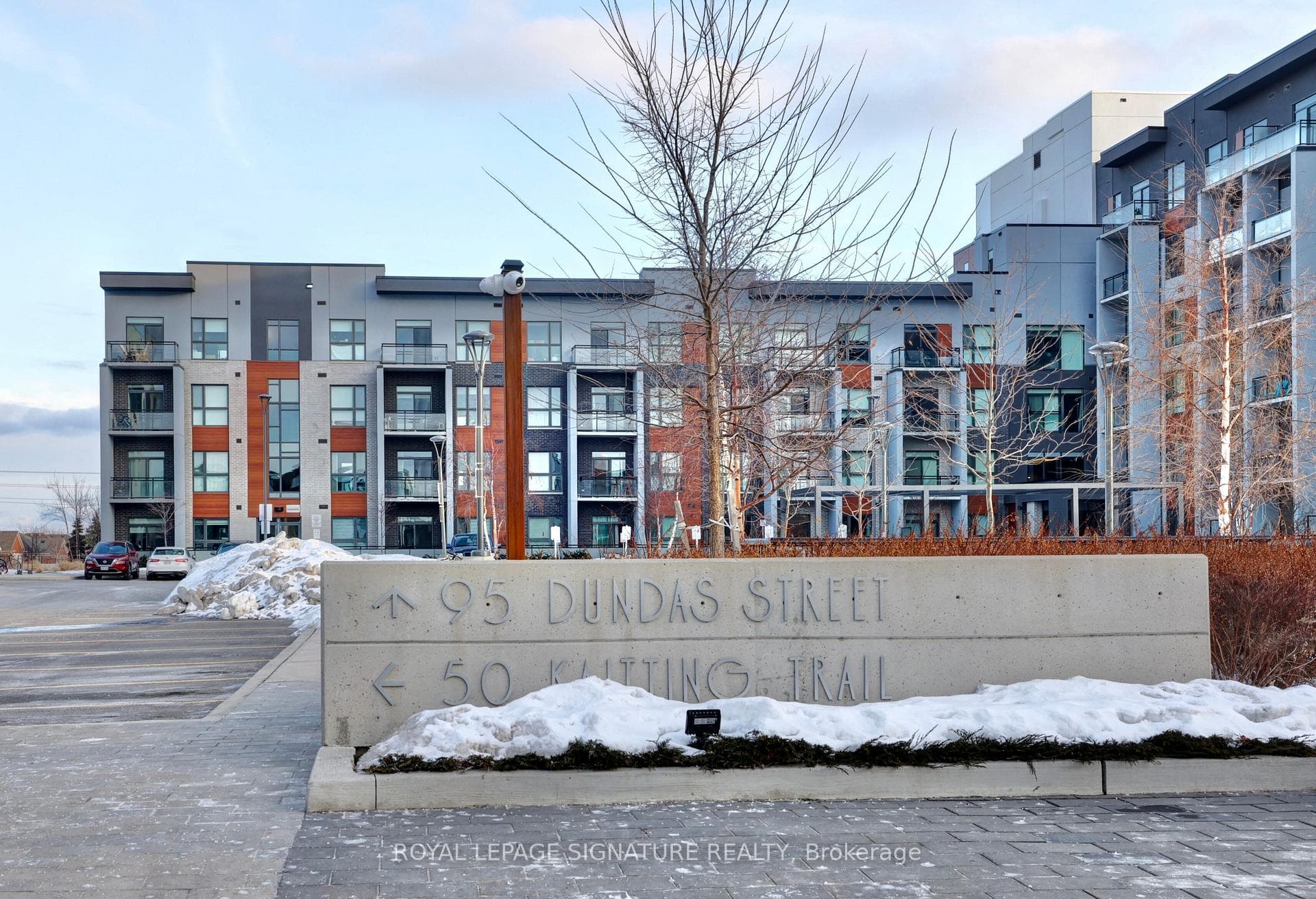 95 Dundas Street Unit 109 photo 1