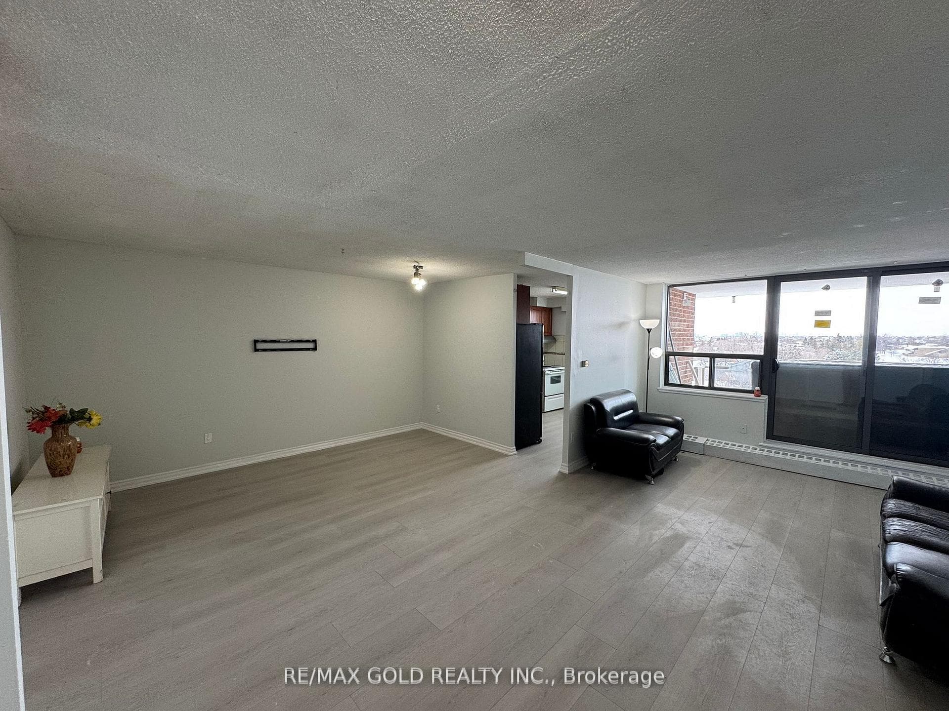 100 Wingarden Court Unit 713 photo 3