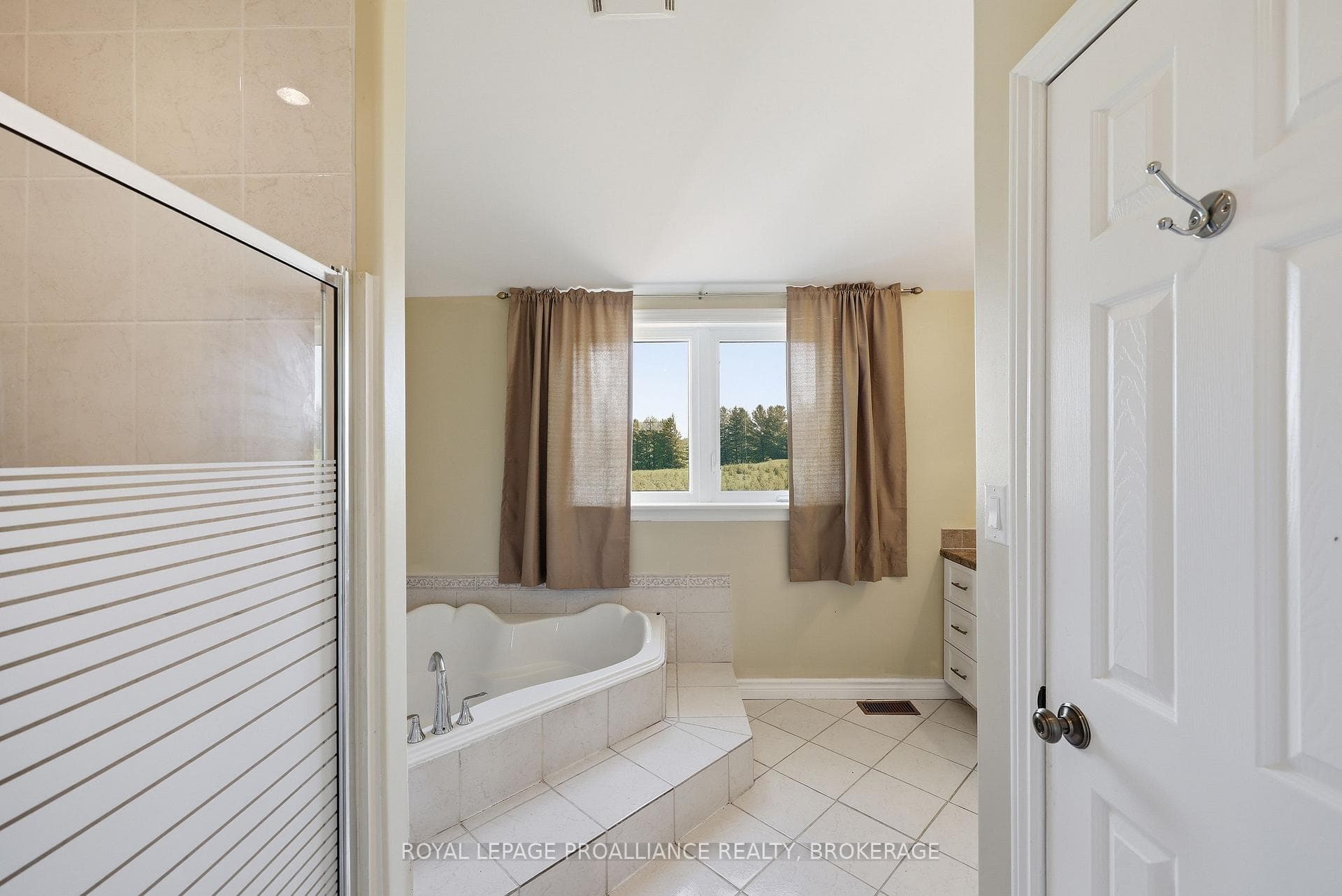 1461 English Way photo 37