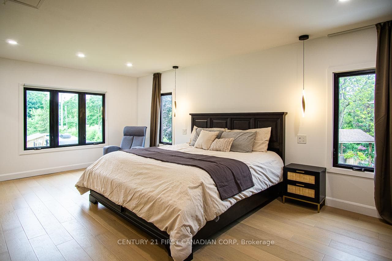 10 Angus Court photo 22
