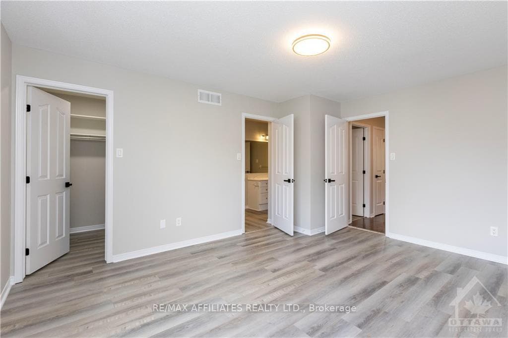 2076 BREEZEWOOD Street photo 17