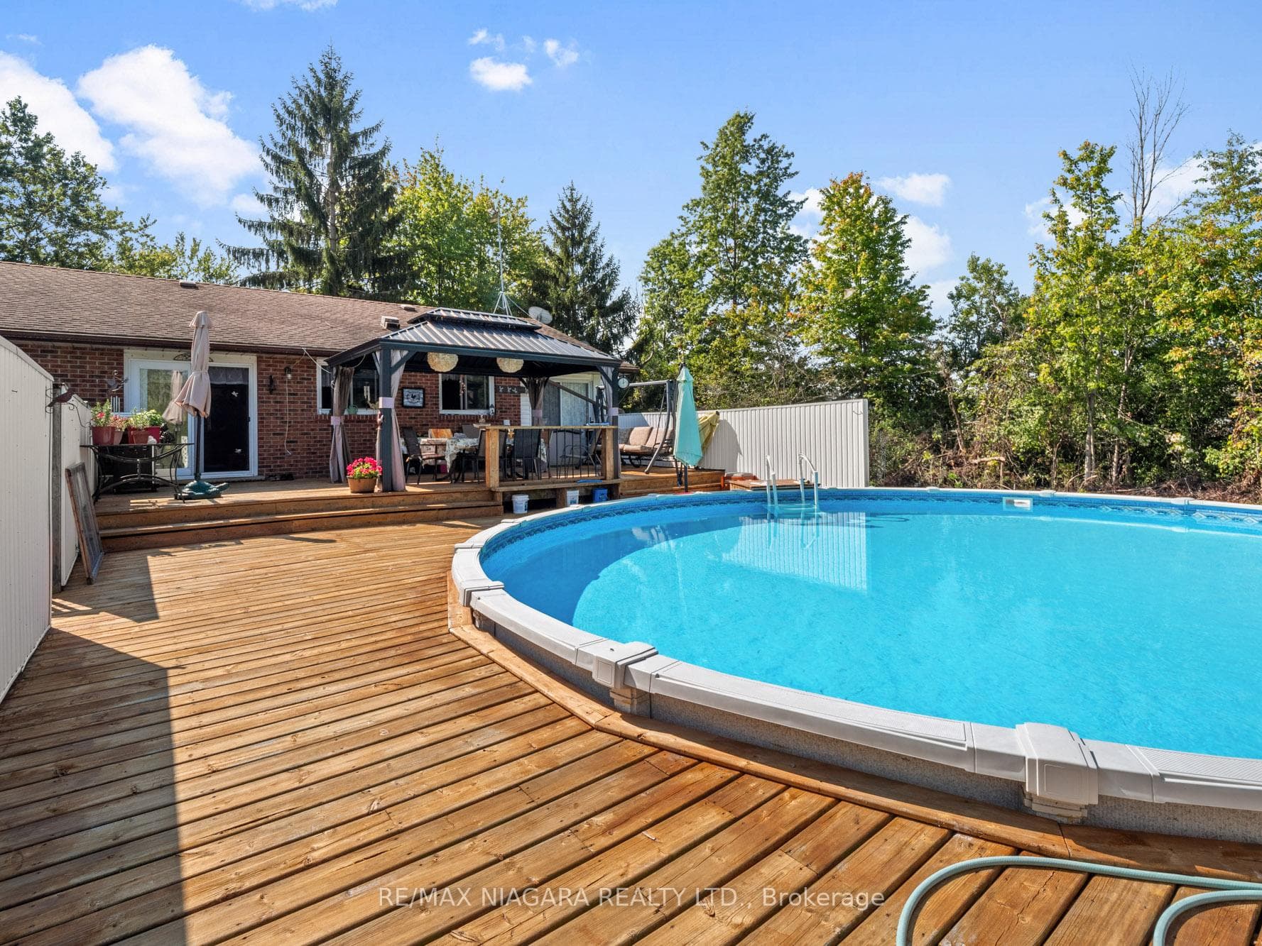 2666 Dominion Road photo 31