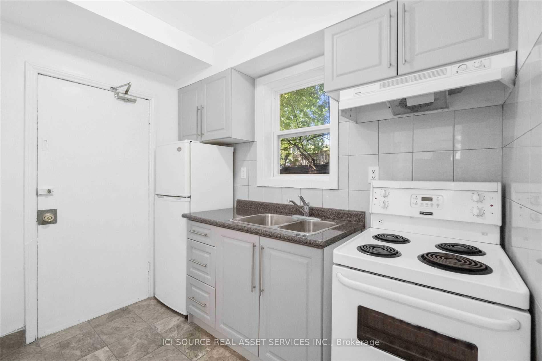 110 Eastwood Road Unit 1 photo 15