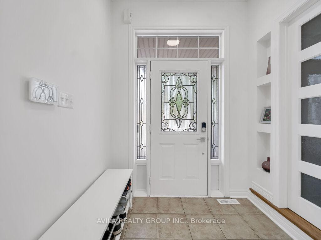 104 Southlake Boulevard photo 4