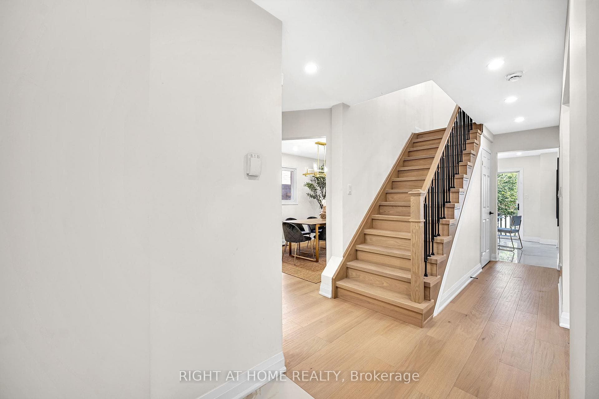 67 Reese Avenue photo 2