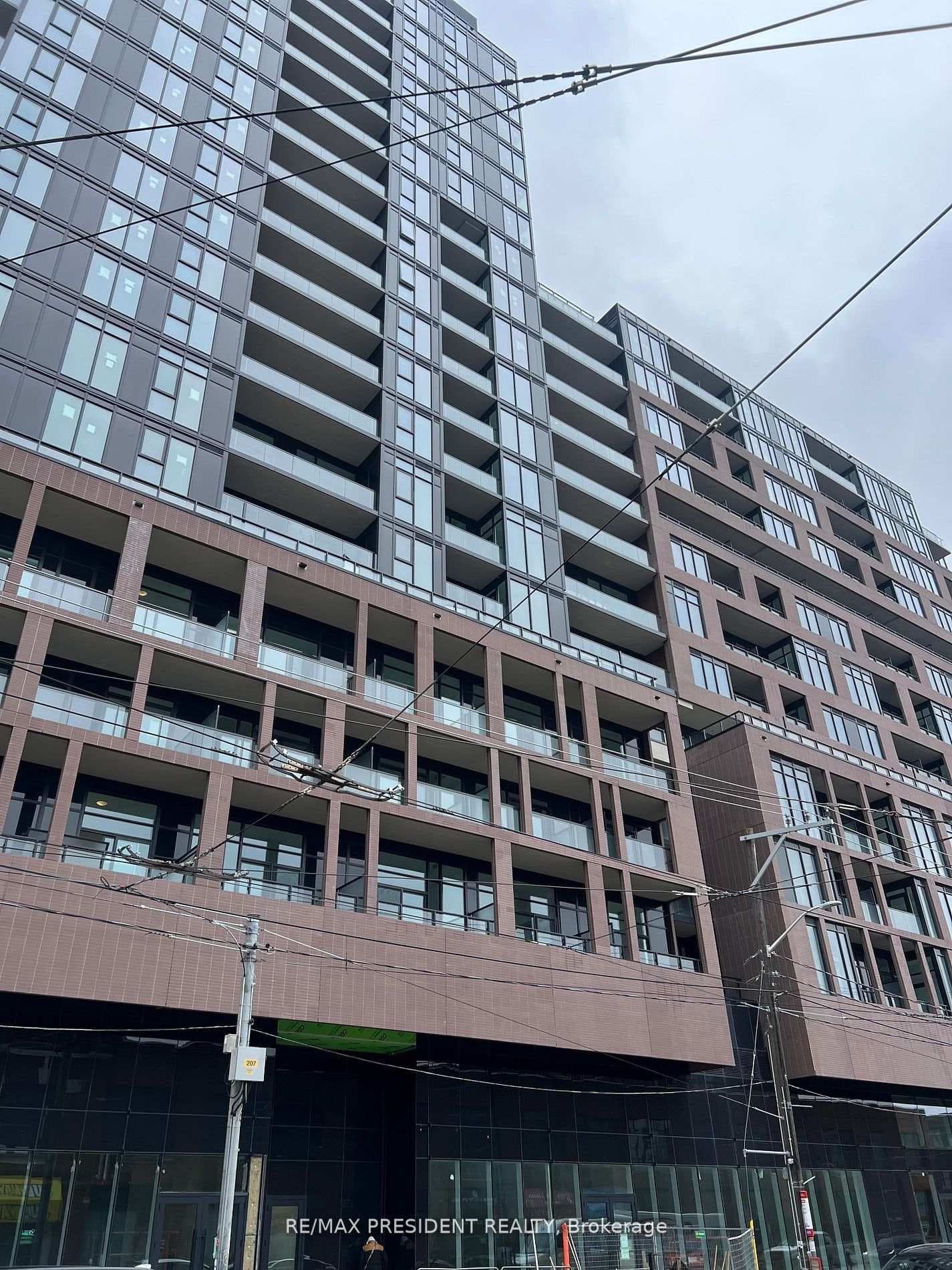 285 Dufferin Street Unit 826 photo 1