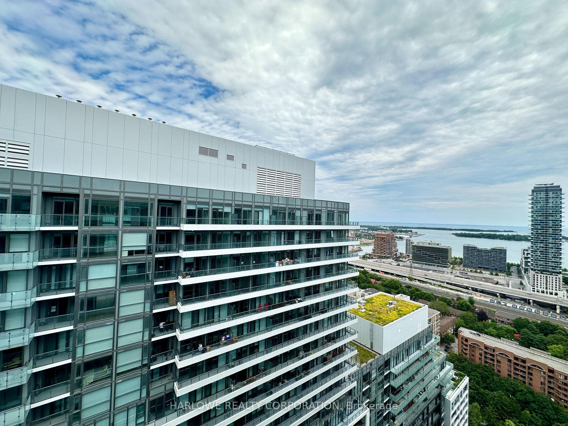 135 Lower Sherbourne Street Unit PH3019 photo 11