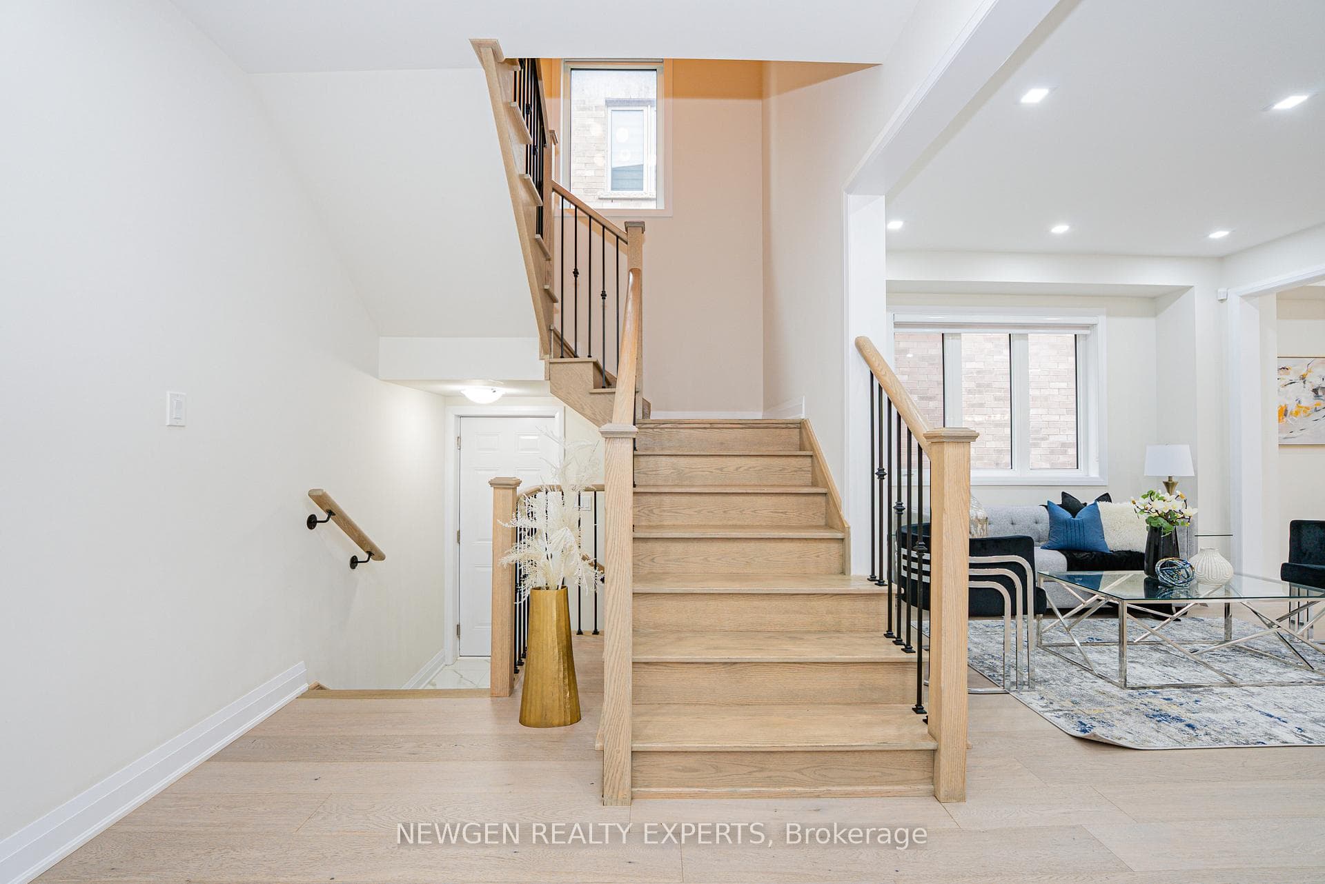53 Lipscott Drive photo 17