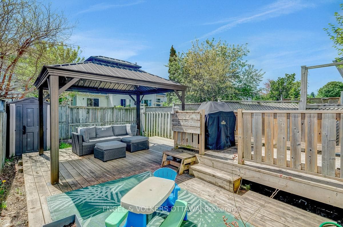 88 Kincardine Drive photo 40